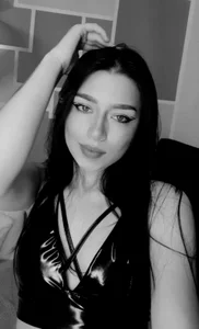 mily_thomson_b_ Public Kuva 3