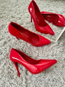 Only1liza 💥 Heels on / off Pic 8