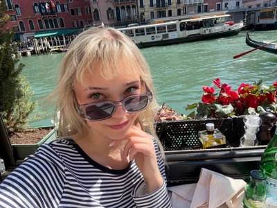 Cute little walk od SourMidday  snímek