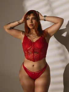 AnaFoxxx_ RED IS HOT Kuva 4