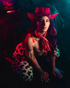 scarlet__rossi I'm your cowgirl. 🥵 Hình