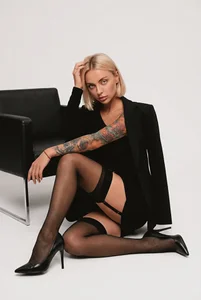 YourLizzyDoll Sexy Boss Pic 7