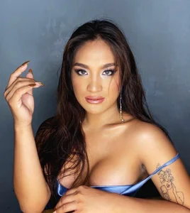 LaraBarcelo Hot Baby Pic