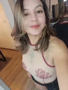 What would be the first thing you would take from me? 😈🔥 de Ariana_blonde  photos