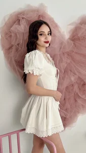 MelanieAlves on the eve of Valentine's Day❤️‍🔥  8টি ছবি