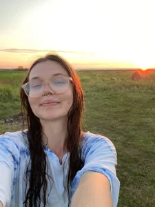 cranberry_hot I love mountains Pic 2