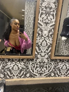 CandyLuxxxx Public Εικόνα