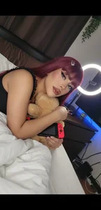 HallieAnnie Hi, I'm Annie. Pic