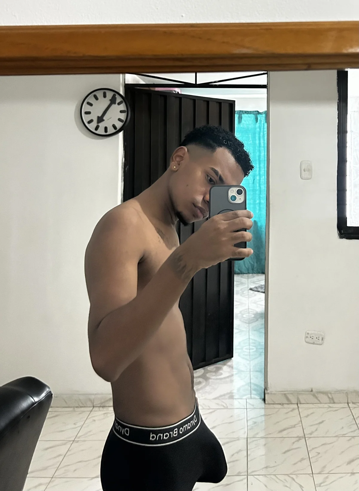 صور PatrickWest الرائجة  8742