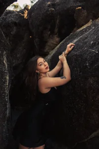 black silk and the sea🌊💧 de _Tessa_May_  2 Imagens