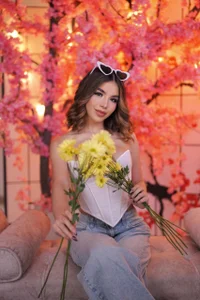 Catvalentine_ Your little flower is me🌻 Foto