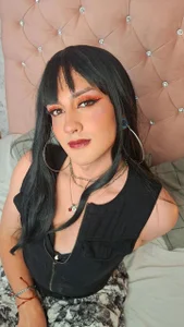 Miley_Cavendish Public Pic 3