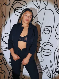 All yours de Selket11  4 photos