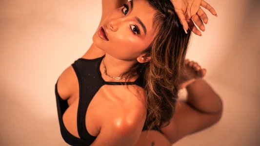 NairobiLee pleasure🔥  4টি ছবি