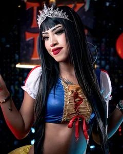 Helena_Vogel A sensual, very naughty Snow White 🍎 Pic 4