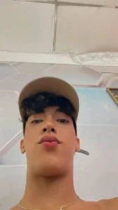 Khloe_and_max Khloe🥵 Kuva