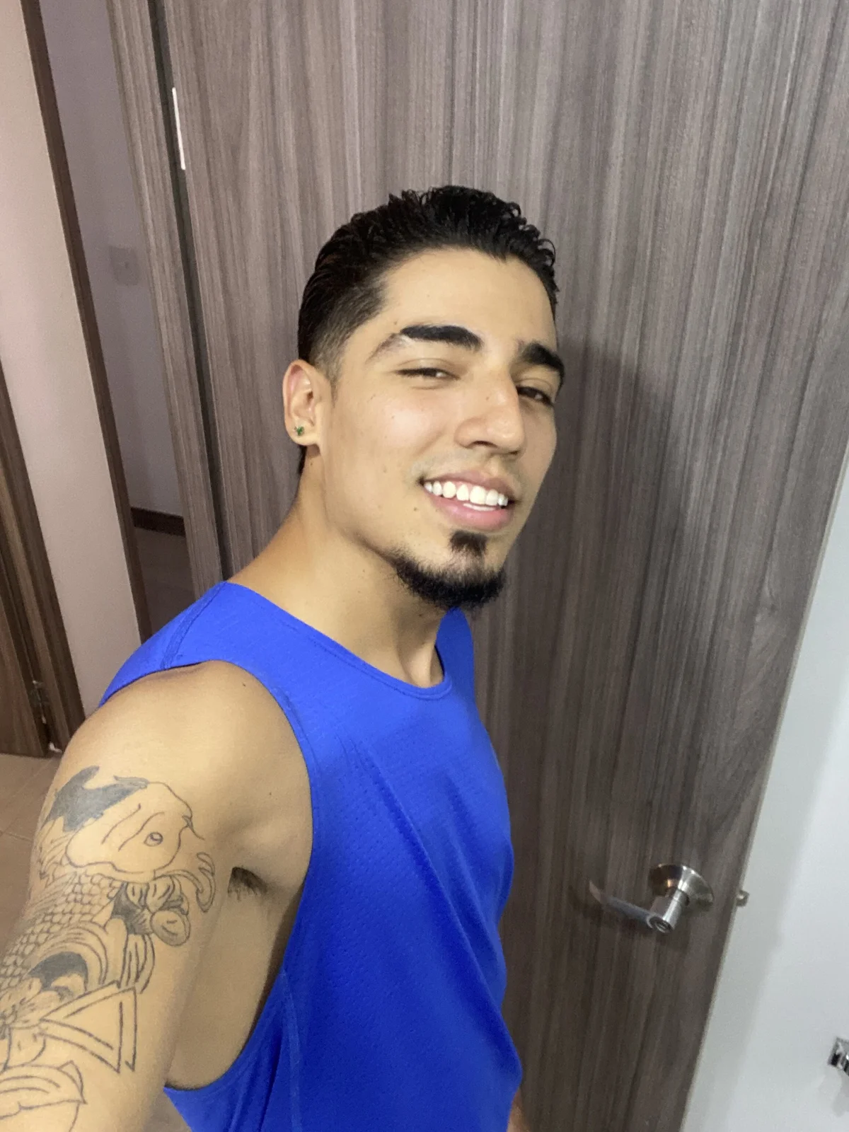 صور SimonNessman الرائجة  8158