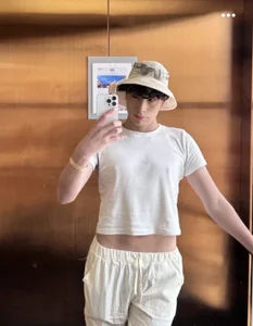 I have a lot of clothes on, you take them off 🫣 od AdamDayt  snímek