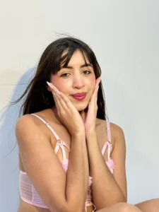 AliceBaez 🔥🔥  3টি ছবি