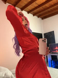 sabrina_vossのMy hot version will always be your favorite version🥵♨️の 5枚の写真