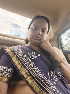 deepika_padukoni44 Public Pic 3