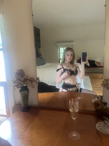naughtykirra Public Pic 9