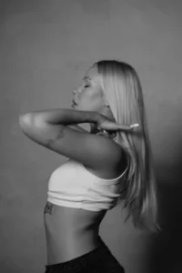 pureeangel black and white Pic 6