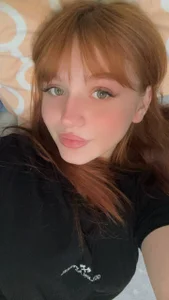 KatheyMichelfelder Crimson Daydream slika 5