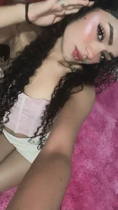 Angell_Pink Public Εικόνα