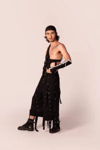 Hot_Sharks_ Will Bilde 2