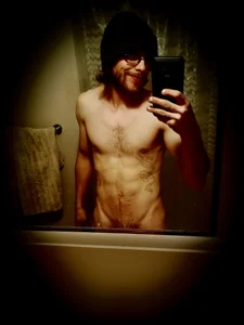 Chewphatcock Chewy pose Immagine  5