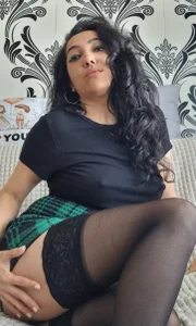 BellaVelvetNoir sexy little Pic 4