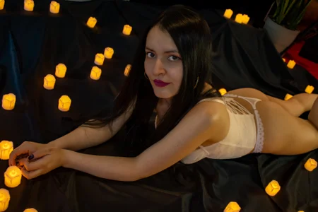 Aria_Bennett1 A NIGHT BY CANDLE LIGHT Pic 2