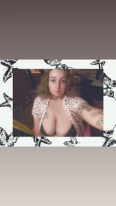 vanessraine Extras Pic