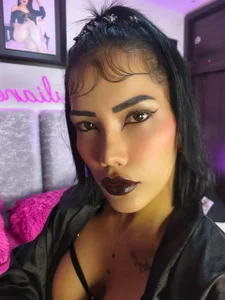 🖤 od juliane_sweer1  4 snímek