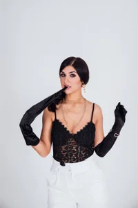 MonicaVii playful kitty Pic 4