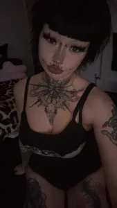 Cherry_Bomb_xoxo Hiya <3  3টি ছবি