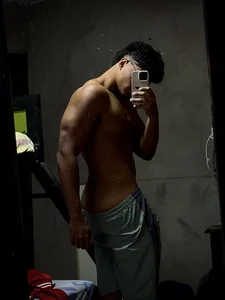 max__4vc Yo y yo Pic
