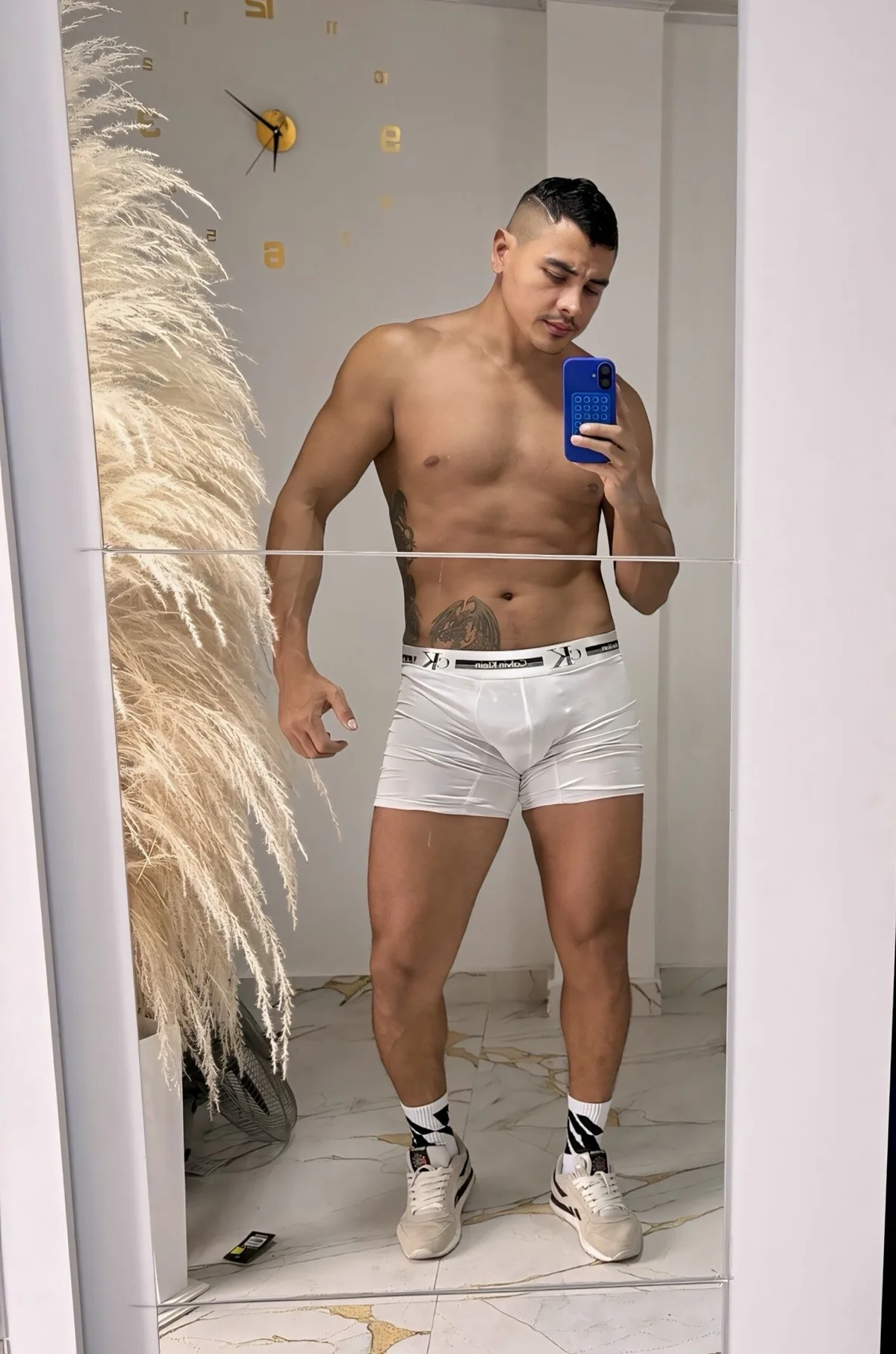 Foto em tendência de Paul22cm- 1801