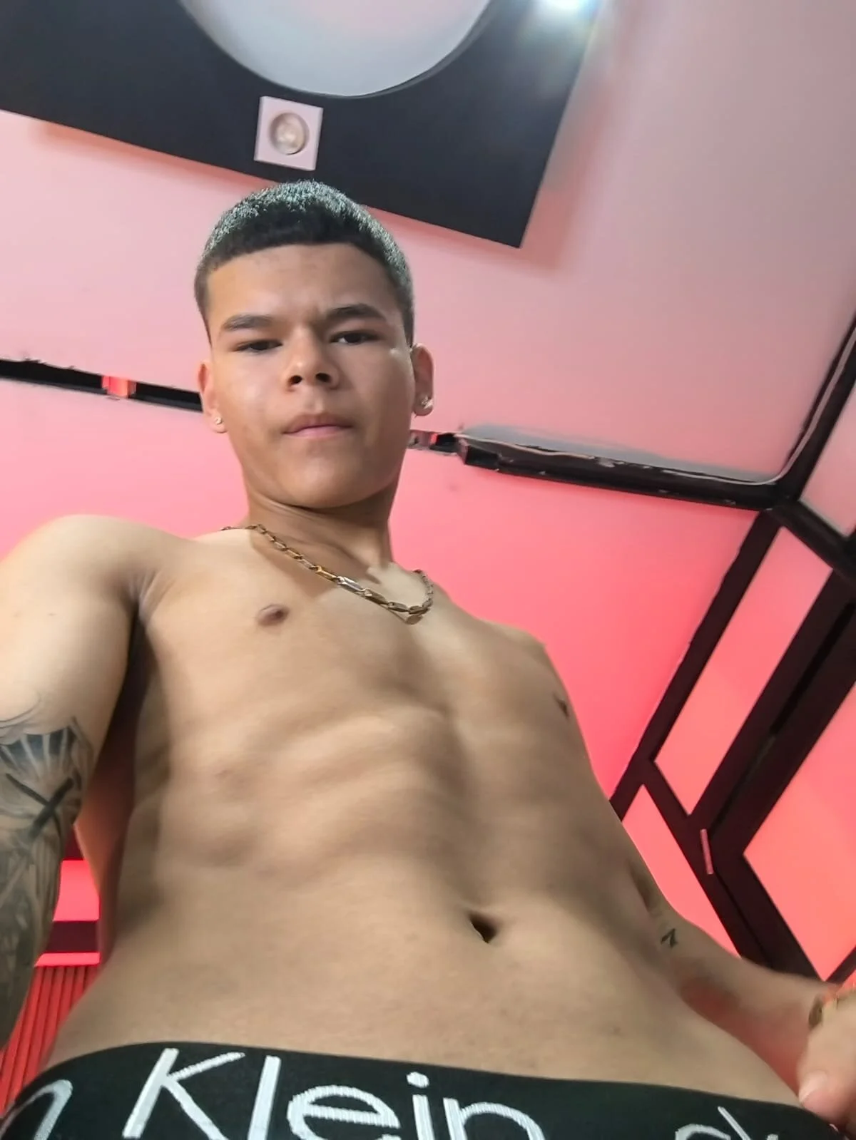 DylanRoyce_ Latin twink! 圖片