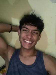 Public od BrownBoyLover01  2 snímek