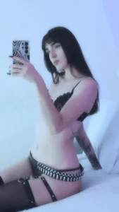 annie_blair_ You are the sin I want to commit😈 slika