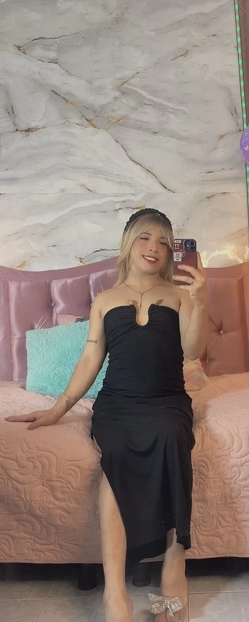 AustinCole01 🖤 Black Dress Seduction - {count, plural, one {תמונה אחת} two {שתי תמונות} many {# תמונות} other {# תמונות}}