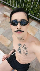 sunglasses-at-night Public 사진 4