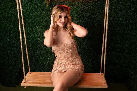 AnisiaConnor kullanıcısının Swing with me albümü -  fotoğraf