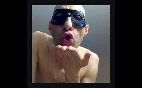 HandsomeAlfie I send you a hot, airy kiss;) Billede