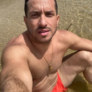 Sex_and_Bondage On the Beach! Pic 3