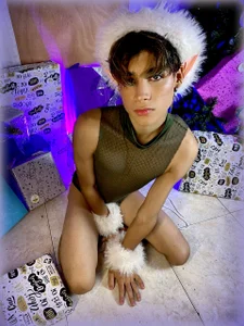 Leo_Glow: Christmas has arrived ( 2 фото)