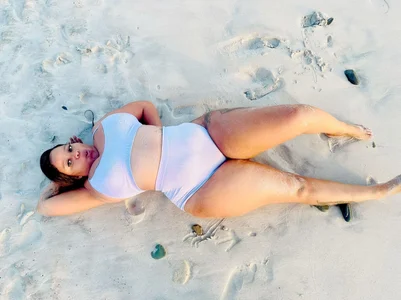 Queen bbe de Sexmalendar  5 Imagens