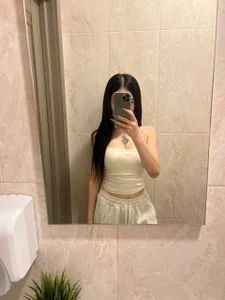 jjasleen0 Public 사진 2